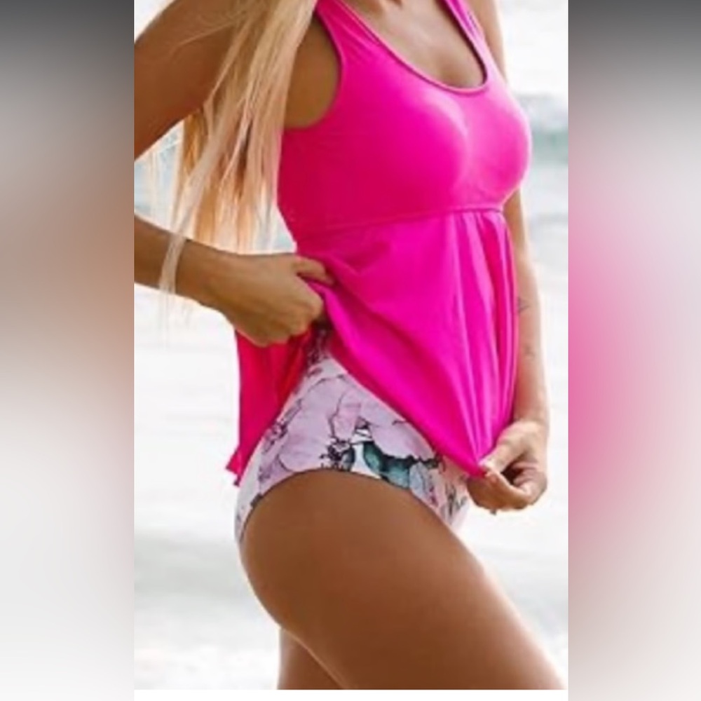 Beachsissi Swim Top 🏖️Hot Pink SIZE Large Padded Bra Tank Style